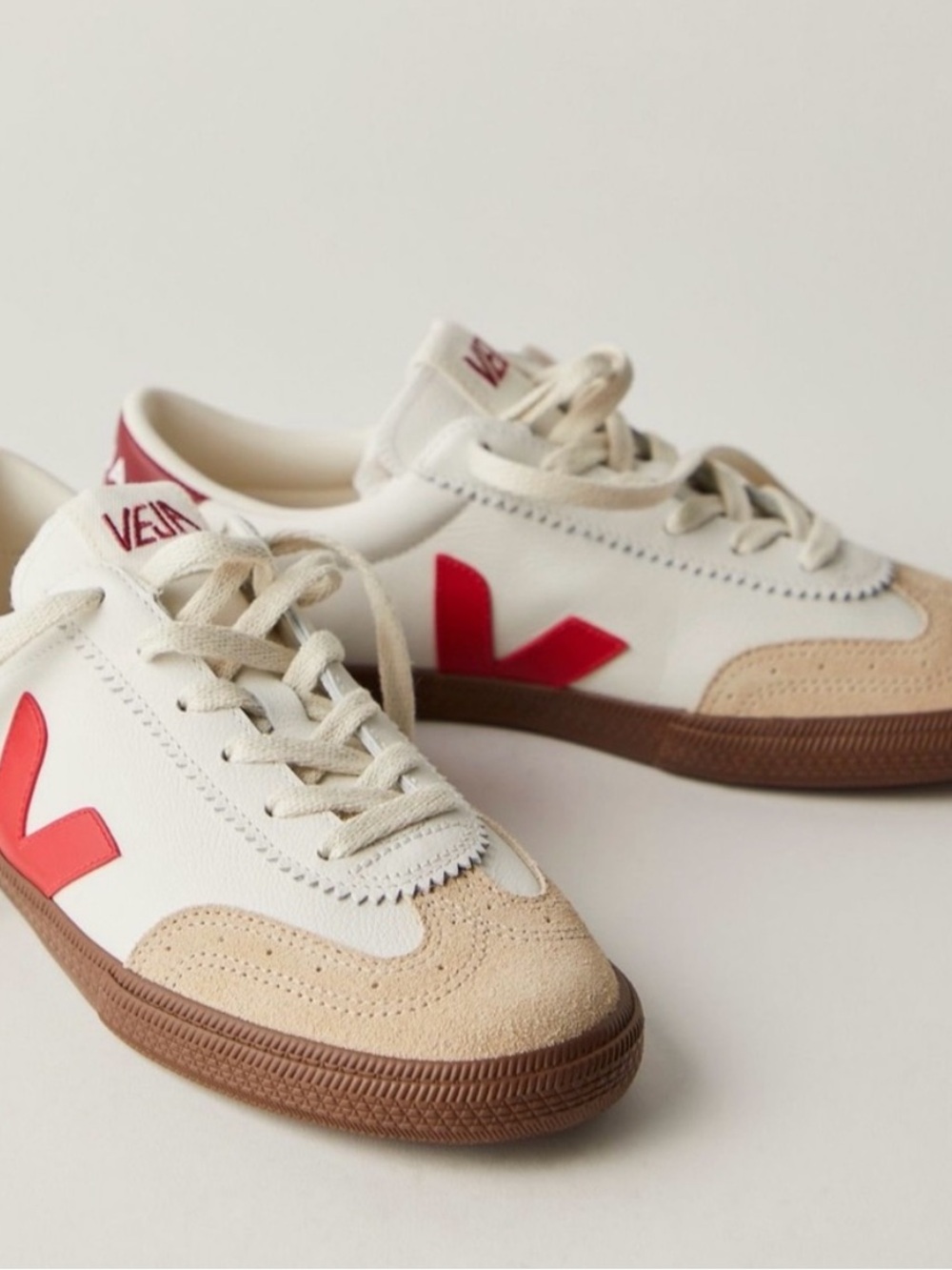 Veja Women’s Volley Red Leather Athletic Shoes Sneakers Size 8 US 39